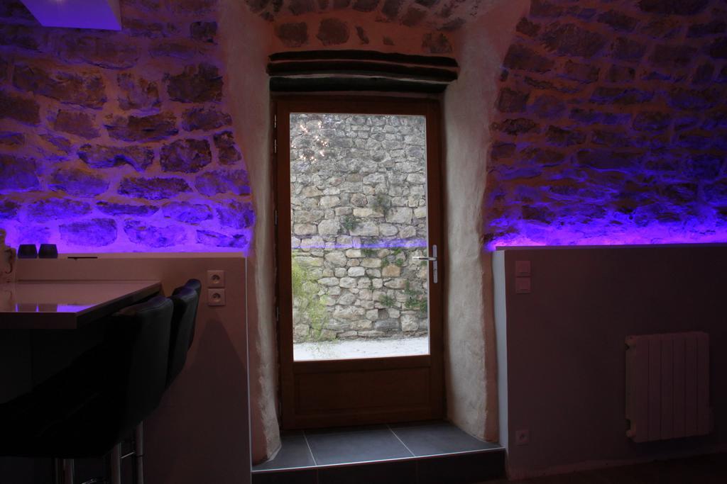 Gite De La Fontaine Paulhe Ruang foto